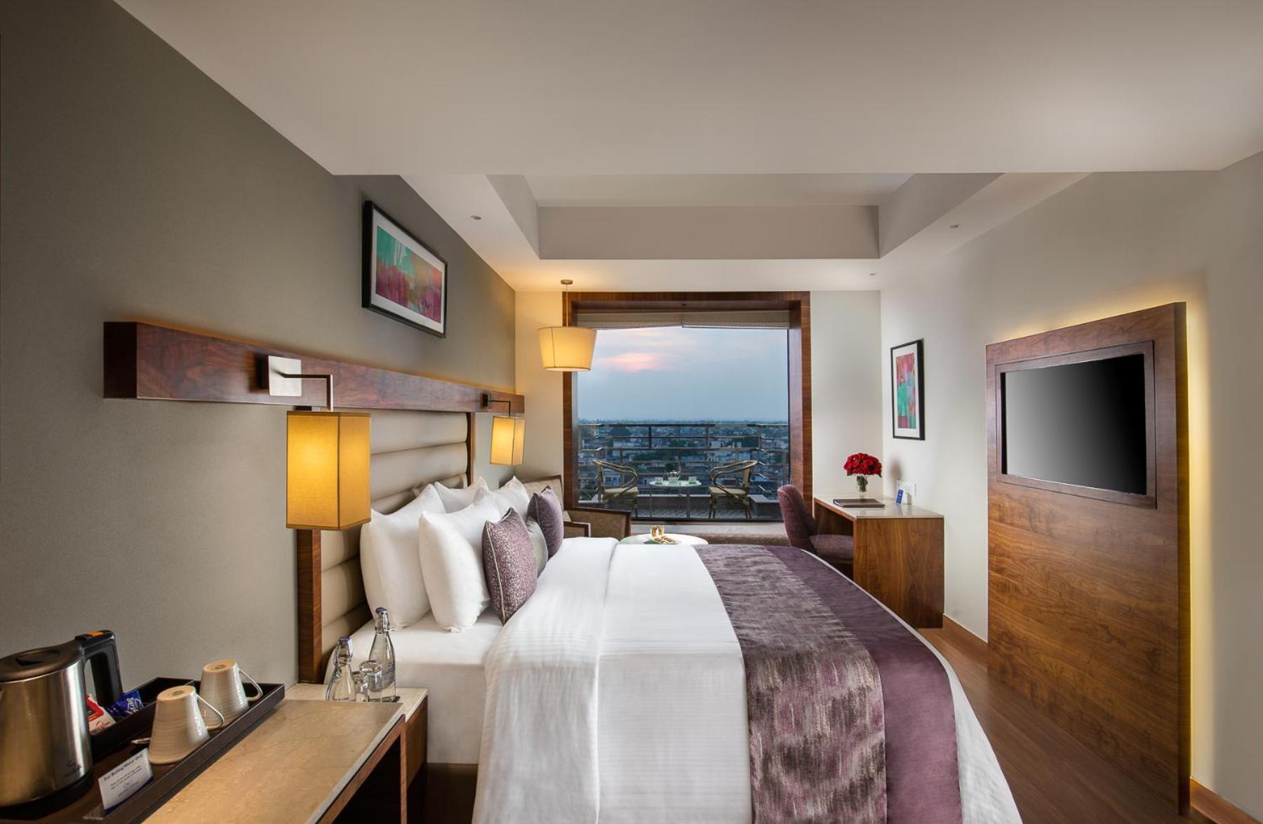 Nirvana Sarovar Portico Горакхпур Экстерьер фото