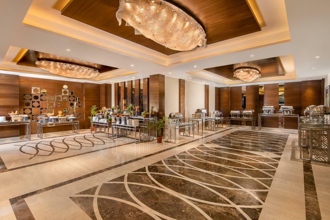 Nirvana Sarovar Portico Горакхпур Экстерьер фото