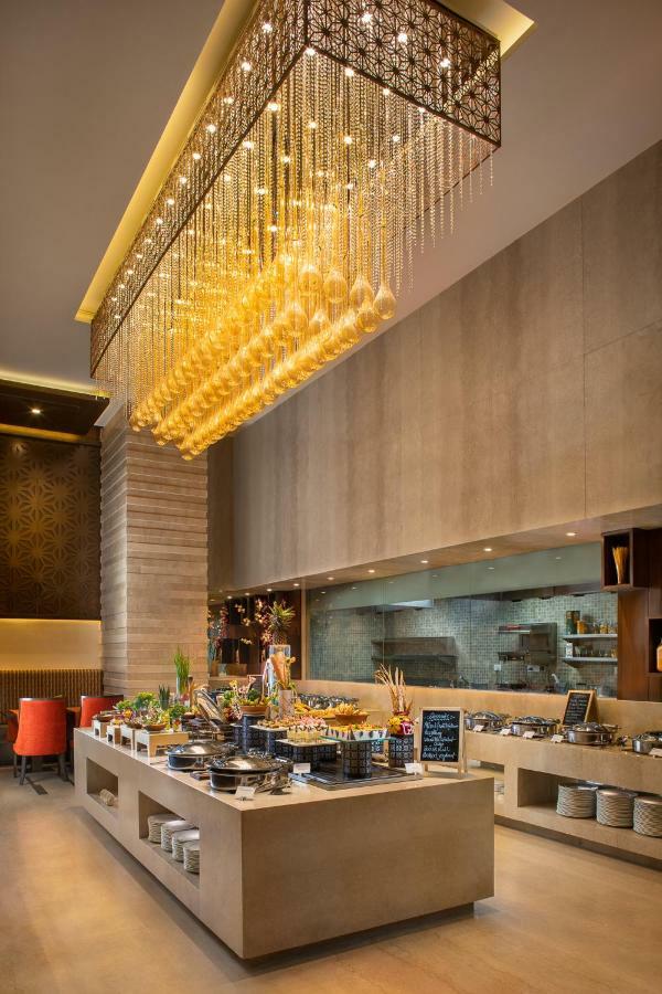 Nirvana Sarovar Portico Горакхпур Экстерьер фото