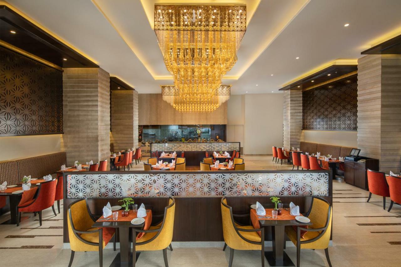 Nirvana Sarovar Portico Горакхпур Экстерьер фото