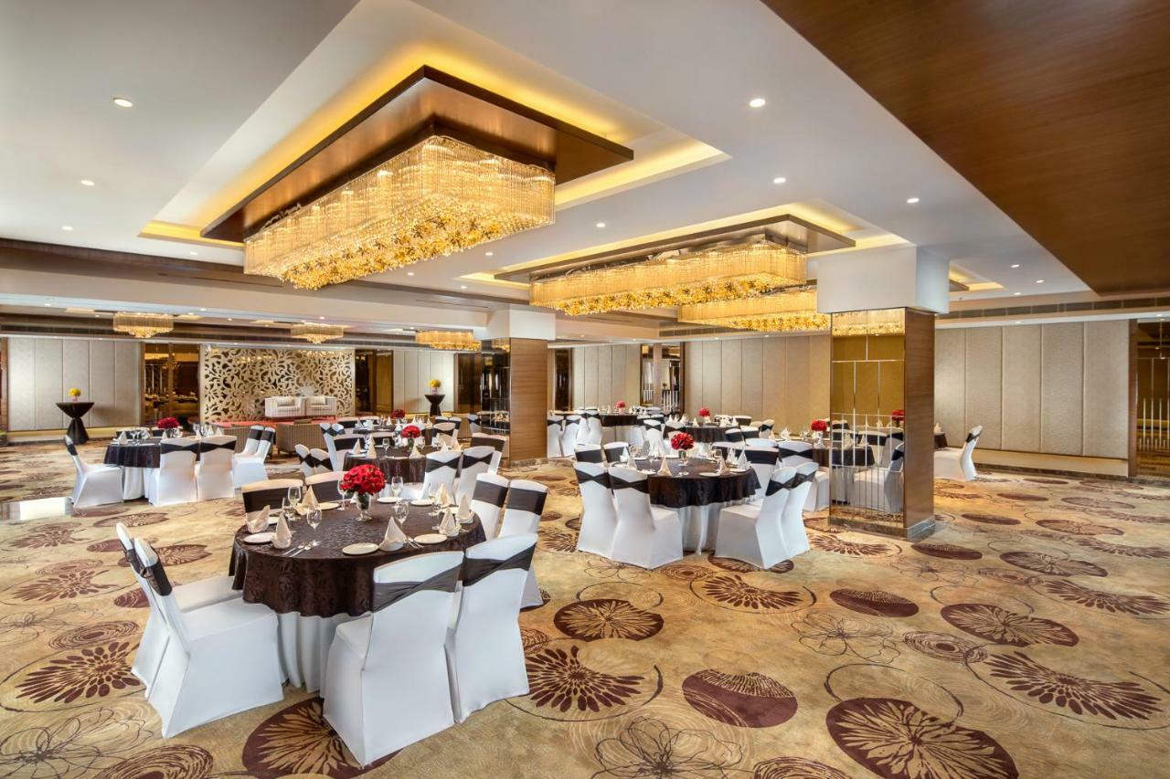 Nirvana Sarovar Portico Горакхпур Экстерьер фото
