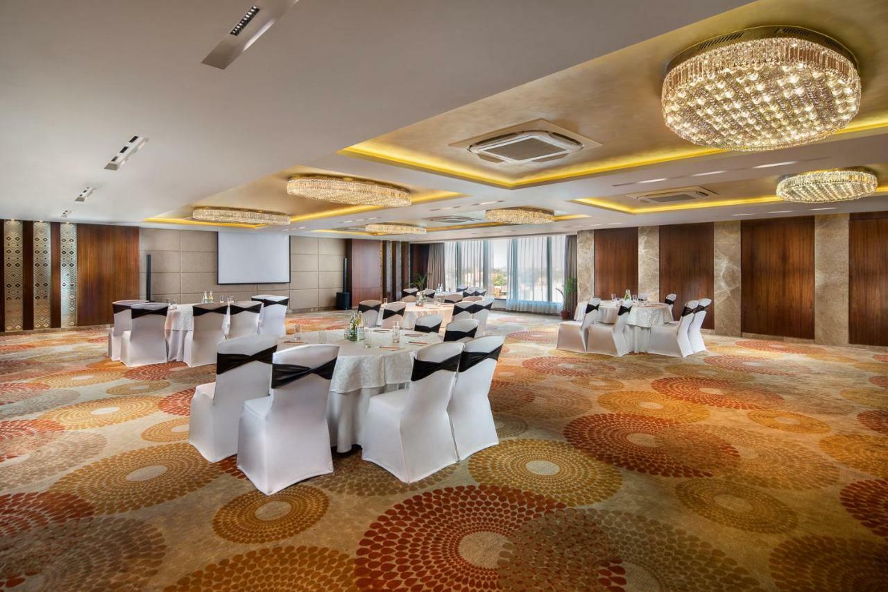 Nirvana Sarovar Portico Горакхпур Экстерьер фото