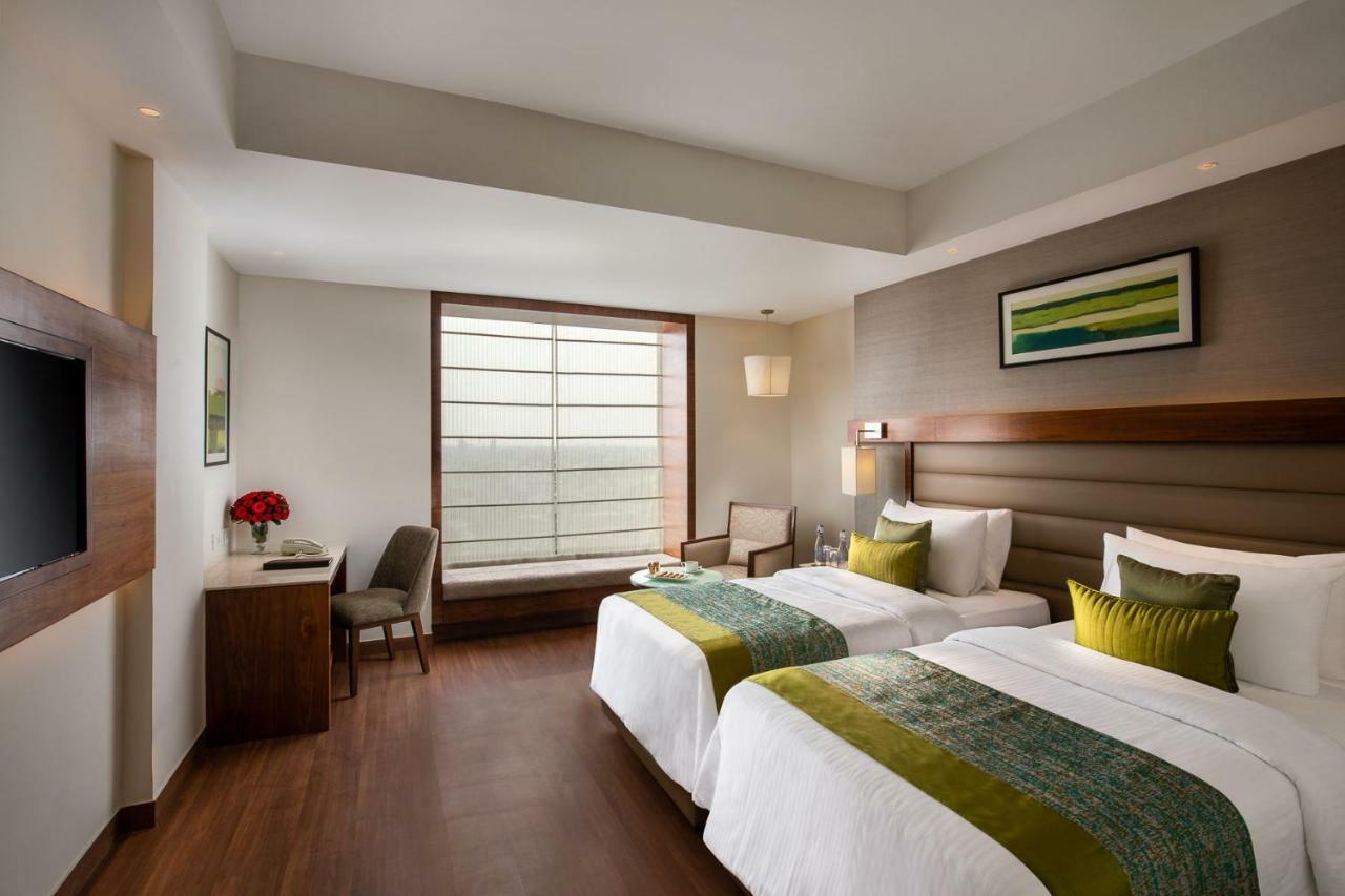 Nirvana Sarovar Portico Горакхпур Экстерьер фото